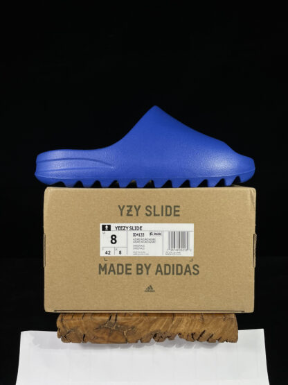 Adidas Yeezy Blue Slide 'Azure' - Image 2