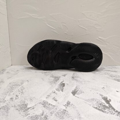 Adidas Yeezy Foam Runner 'Onyx' - Image 3